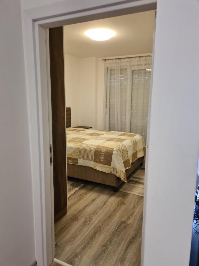 Fush Kosov Apartment Center Kosovo Polje Bagian luar foto
